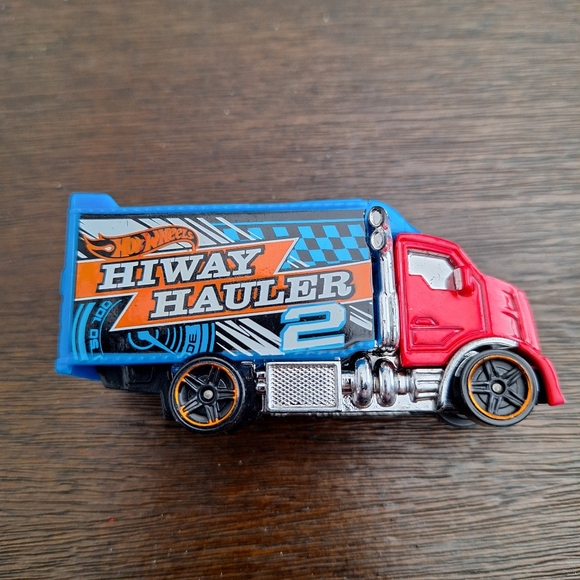 Lot Of 8 Cars Hot Wheels, Marvel, Batman, Sonic Various Dates - Picture 2 of 16